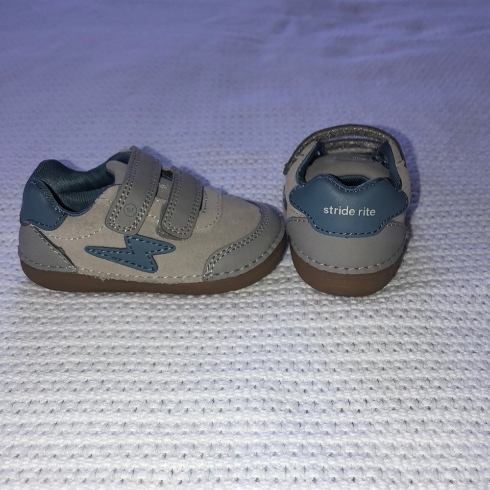 Stride Rite Kennedy sneakers NWOT toddler size 4